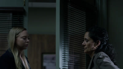 Mr. Robot // Temporada 1 - 6. «VIAJ3R0 V4LIENTEO» // Español Latino