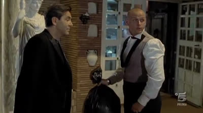 Distretto di Polizia 09x11un amore inconfessabile