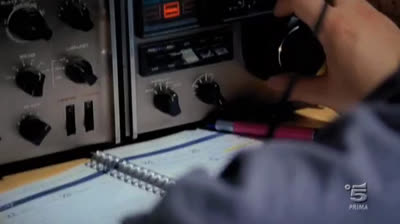 Distretto di Polizia 09x17 frequenze