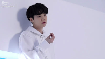 (VOSTFR) 2021 New Year's Eve Live - Behind 2